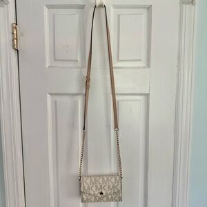 Michael Kors Jet Set Logo Crossbody Wallet Bag – Vanilla / Acorn